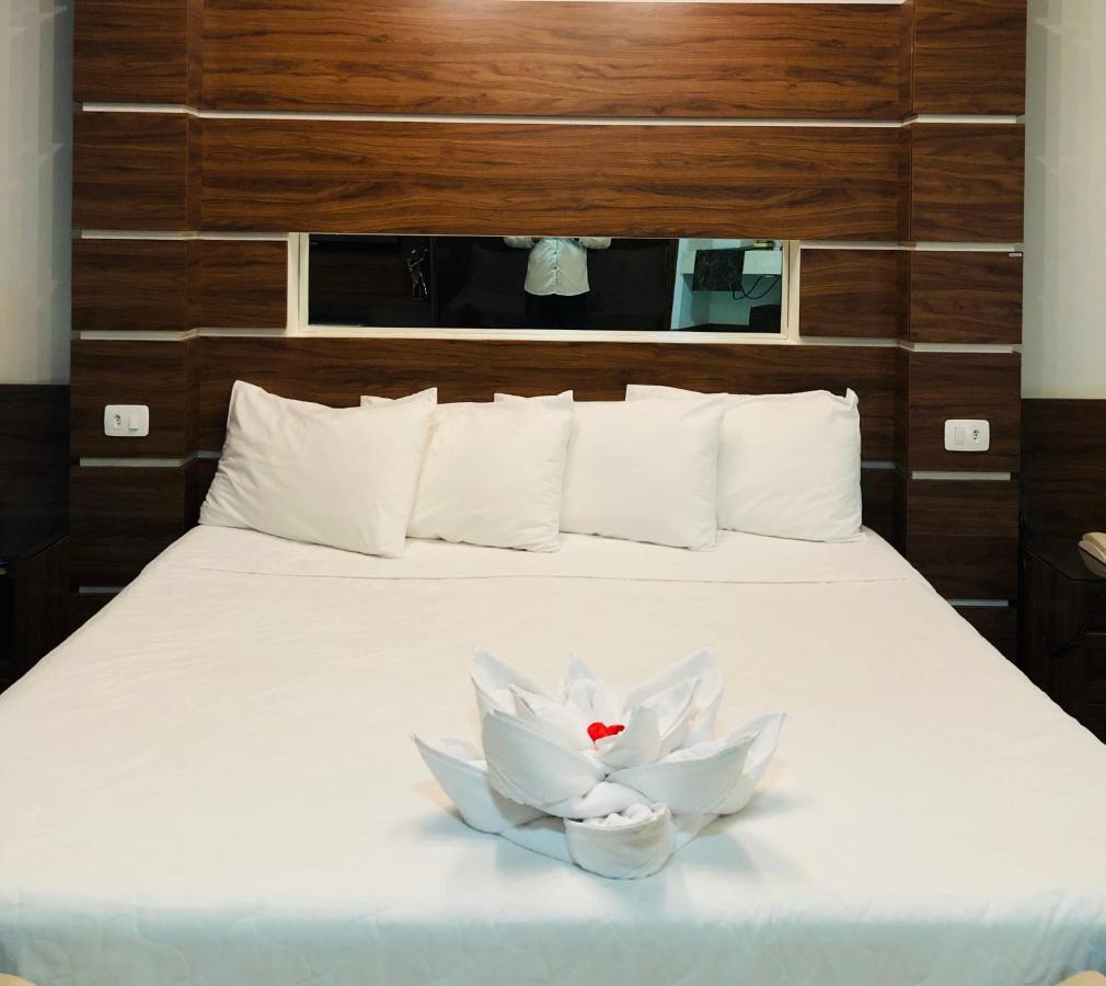 Shelton Palace Hotel Paranavaí Eksteriør billede